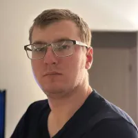 Владислав Власенко