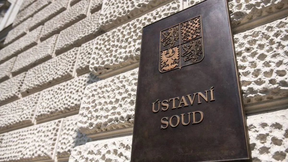 Росіянка одружилася з чехом по телефону та переїхала до Праги: суд дозволив її депортувати
