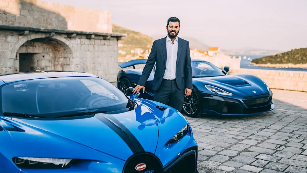 У керівника Bugatti викрали особистий Chiron зі штаб-квартири компанії: він наздоганяв авто на Porsche