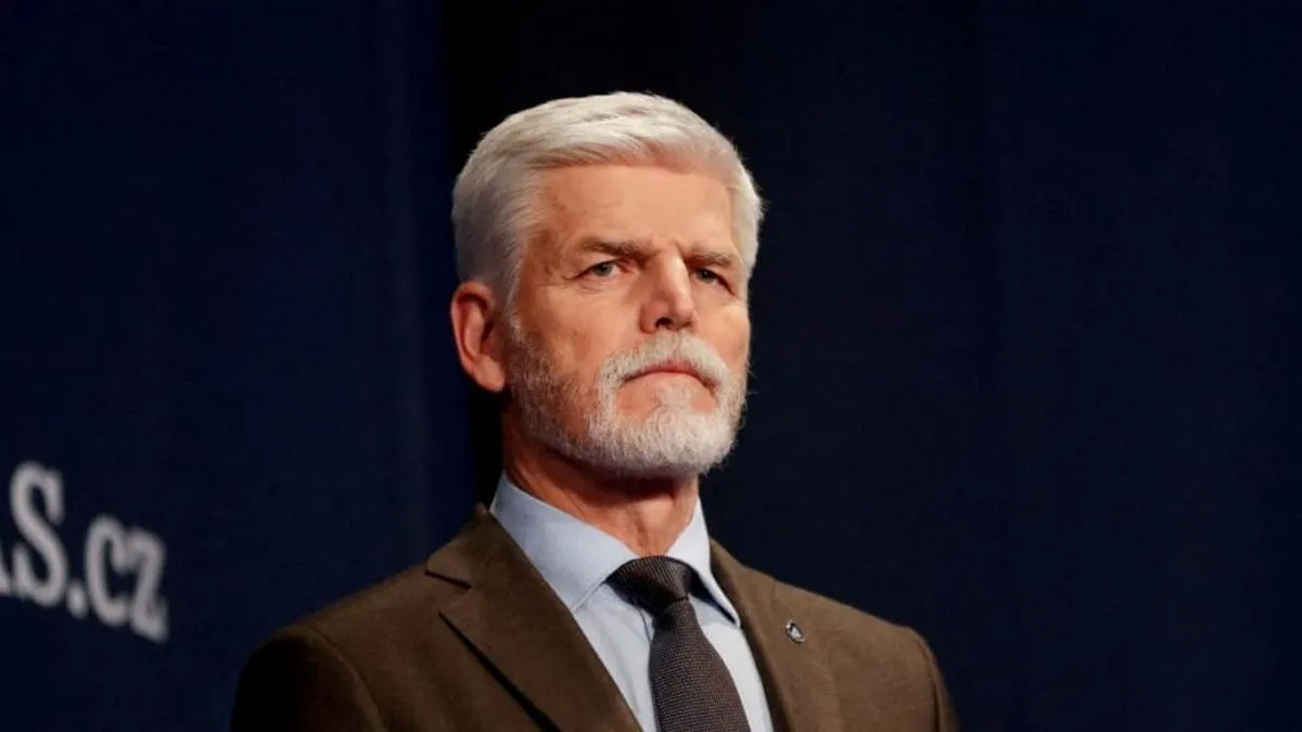 Президент Чехії висловився щодо прапорів України, які хоче зняти уряд: що закликає зробити Петр Павел