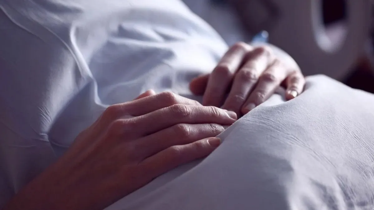 Жінка пережила клінічну смерть після пологів: що вона побачила