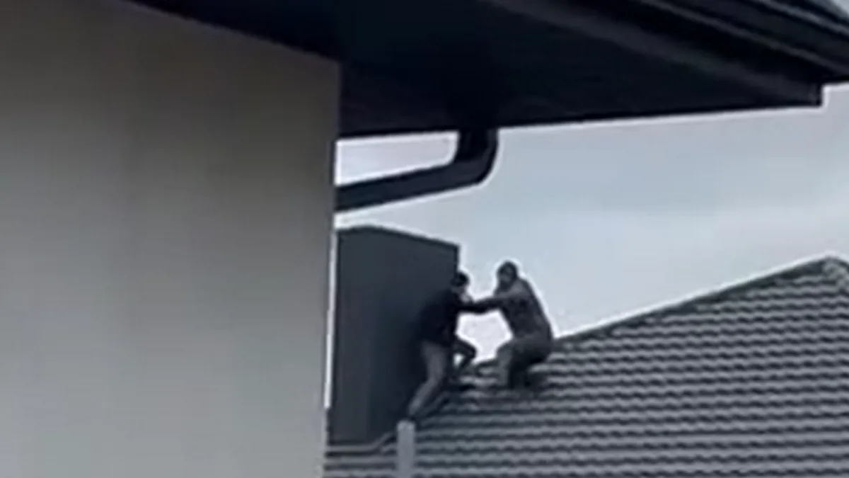 На Волині два чоловіки впали з даху під час сутички: один із них – представник ТЦК