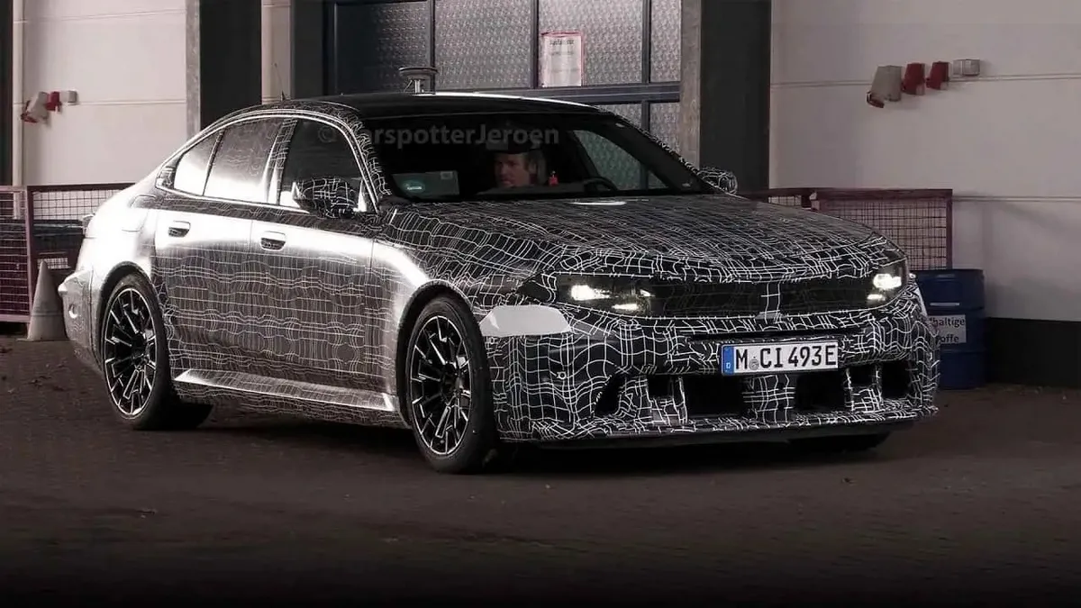 BMW M5 у 2027 році шокує фанатів дизайном: зміниться салон седана, решітка і зовнішність кузова