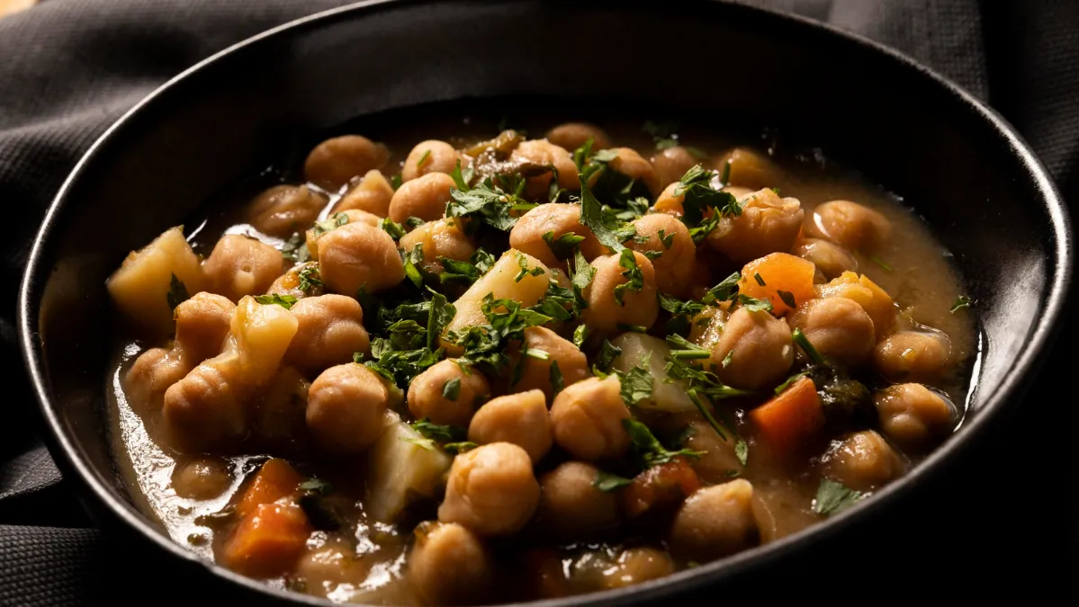 Закарпатський шедевр: як приготувати справжній боб-гуляш удома