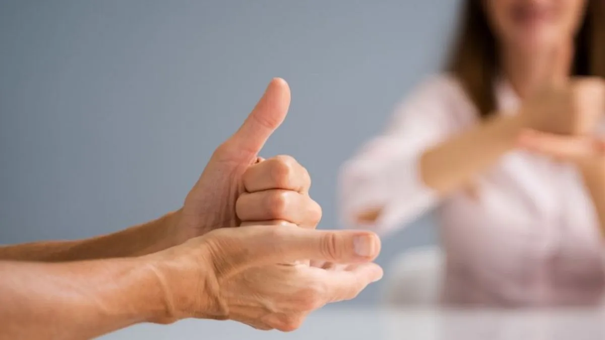 До екстрених служб можна буде звернутися жестовою мовою: МВС повідомило про оновлення застосунку 112 Ukraine 