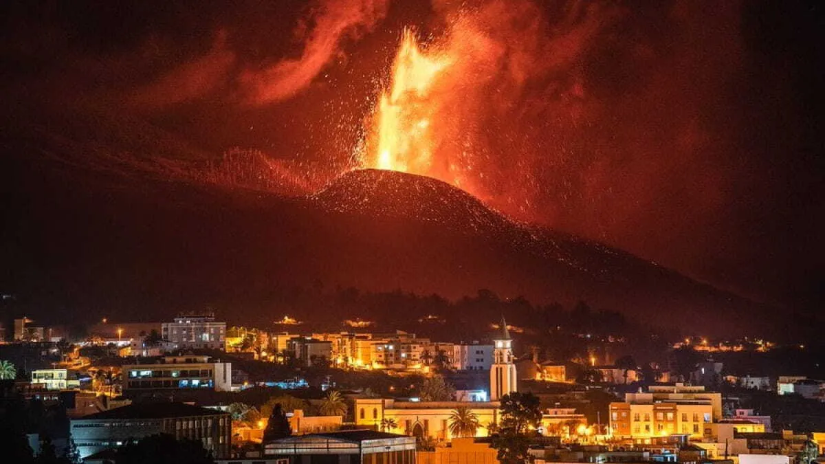Гігантські виверження: вчені заявили про пробудження смертоносного супервулкана