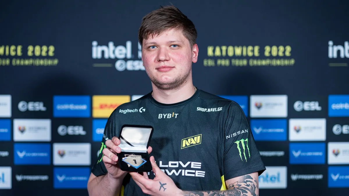 Українського кіберспортсмена s1mple дискваліфікували через матчі з росіянами: що відомо про бан федерації 