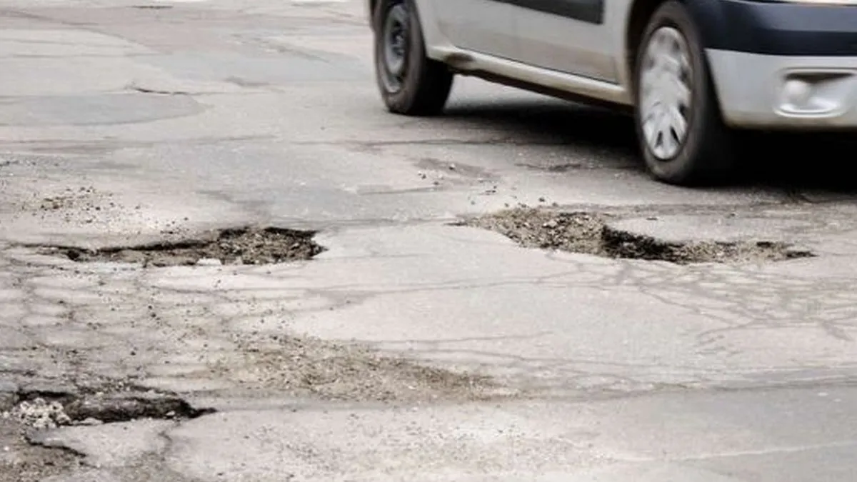 Зі снігом зійшов й асфальт: міжнародна траса Київ-Одеса вражає станом дороги