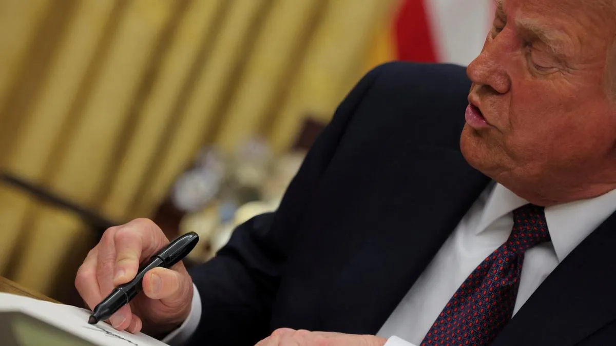 Вже менше ніж за 2 години: Дональд Трамп сьогодні підпише «пекельні санкції» проти Росії 
