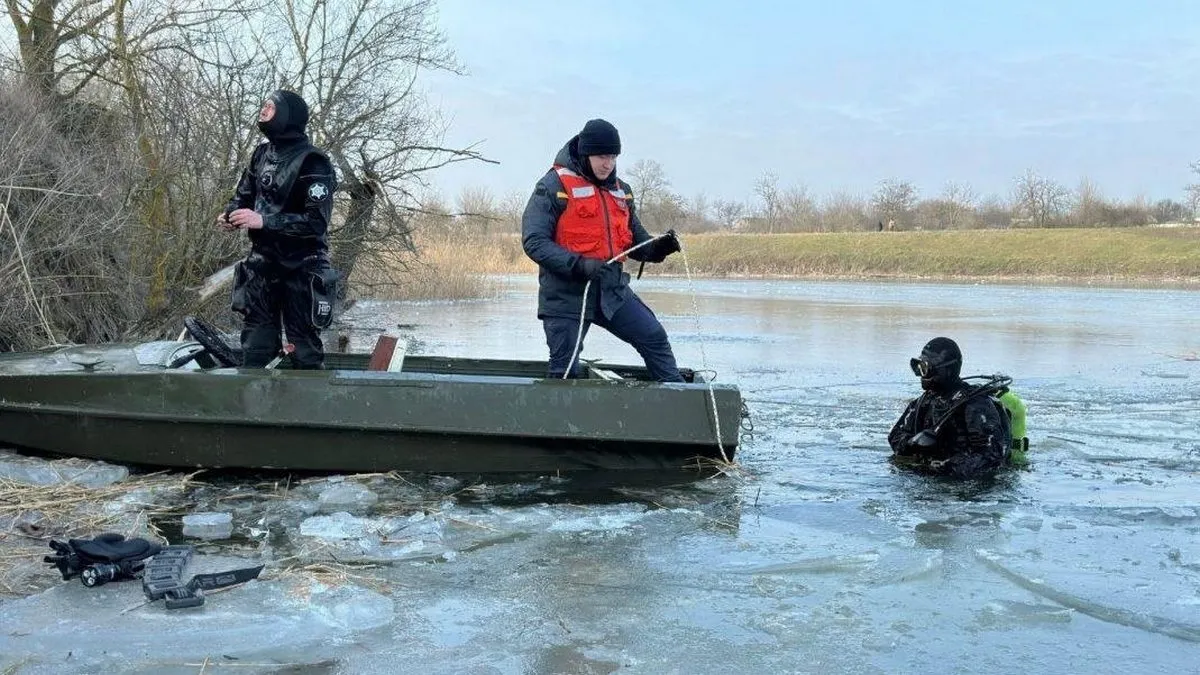 Два підлітки провалилися під лід на річці в Києві: ДСНС змогла врятувати лише одного з них