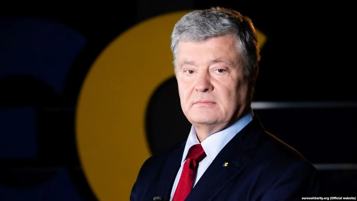 Суд відмовив Порошенку у скасуванні санкцій РНБО: команда експрезидента заявила про тиск з боку СБУ