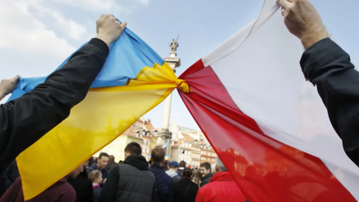 «Лекція про Волинь» закінчилася побиттям: у Польщі напали на трьох українців