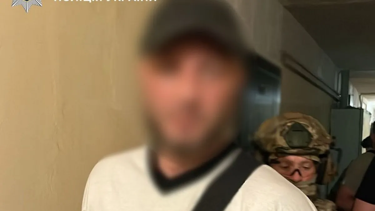 Зв'язав і закрив рот кляпом: майстра з ремонту затримали у Києві за напад на пенсіонерку