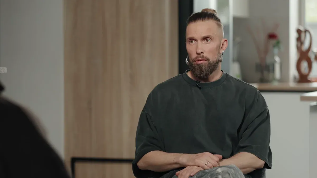 «Порізала білизну, забрала гроші»: Олексій Суровцев розповів, як розійшовся з першою дружиною