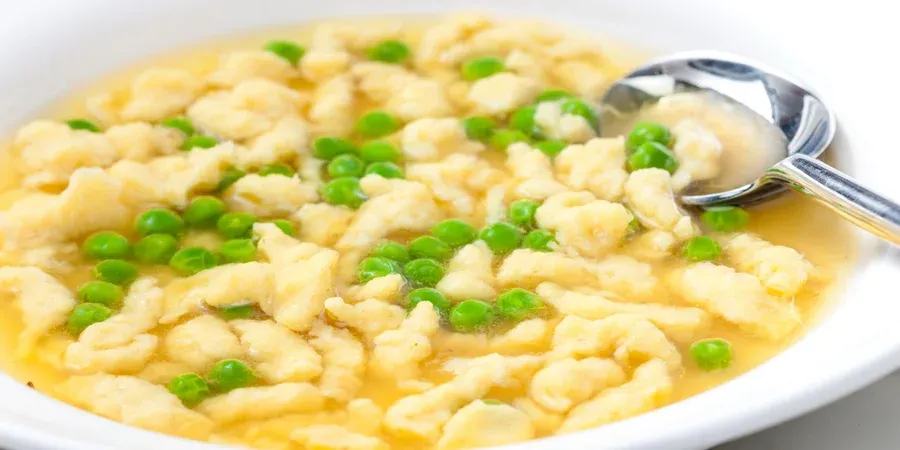 Гороховий суп з галушками від Лізи Глінської: зірка «МастерШеф‎» розкрила рецепт страви