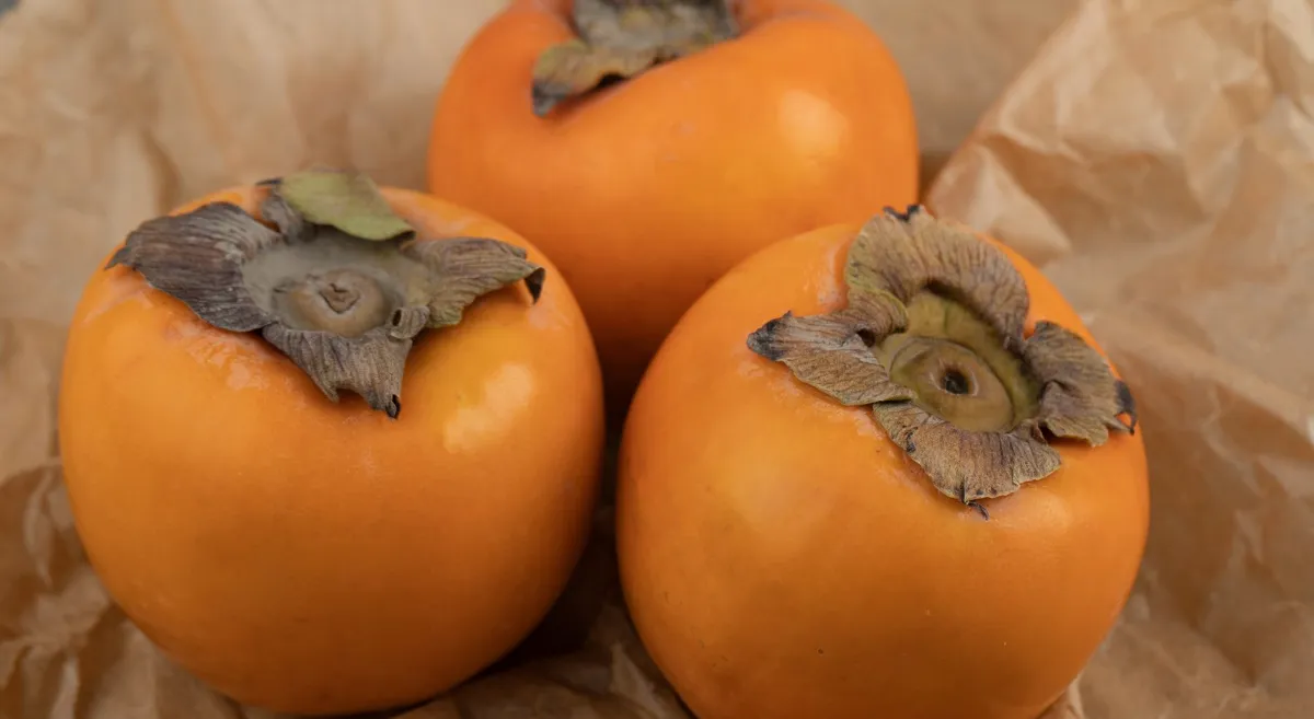 Рецепт пирога з хурмою: як приготувати ніжний десерт від зірки МастерШеф