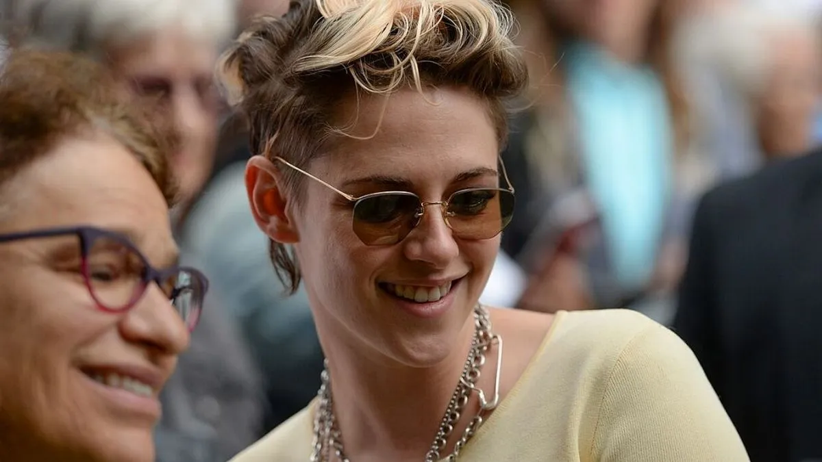 Відбудова за власний кошт: Крістен Стюарт купила занедбаний кінотеатр і має намір зробити реставрацію – фото