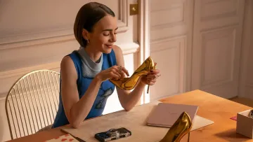 Фінал «Емілі в Парижі»: Netflix оголосив дату виходу та показав перші кадри з Міконосу