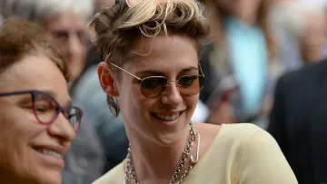 Відбудова за власний кошт: Крістен Стюарт купила занедбаний кінотеатр і має намір зробити реставрацію – фото