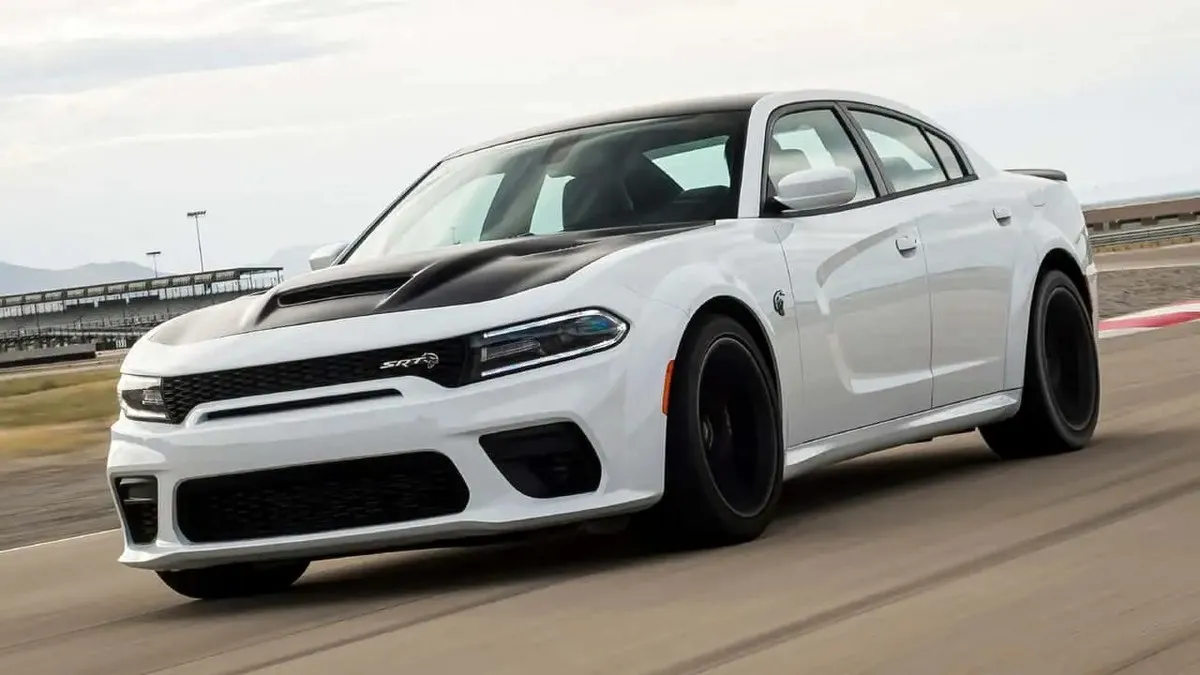 Dodge відродить потужний Charger Hellcat: новинка отримає понад 700 кінських сил