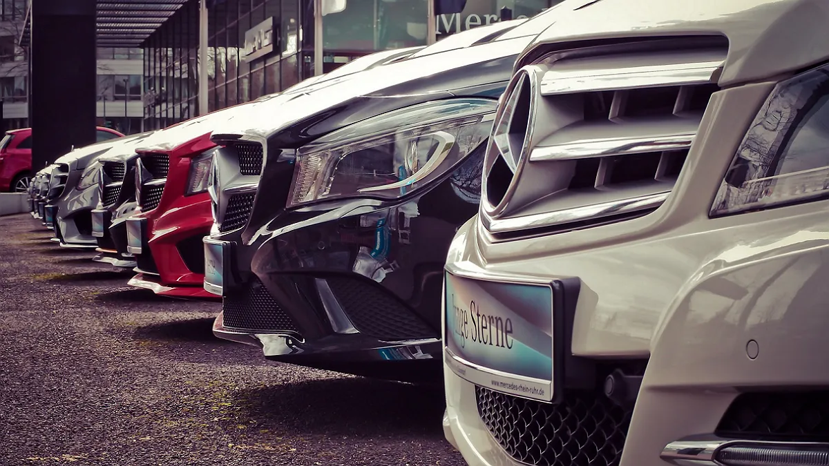 Старі, але золоті: які вживані авто вже наступного року можуть принести несподіваний прибуток