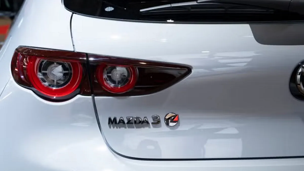 Легендарний камбек через 13 років: Mazda може повернути свій культовий «гарячий» хетчбек
