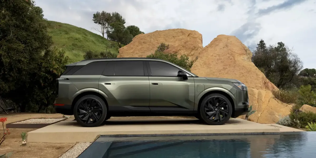 Lexus показав 6‑місний електрокросовер зі «звуком» суперкара: що вміє новий TZ