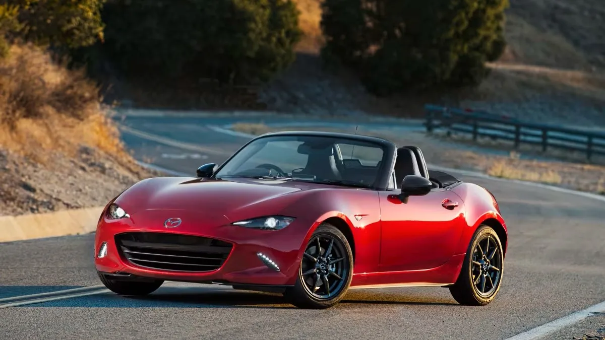 Mazda хоче зробити нову версію популярної моделі з вагою до 1000 кг: що відомо про унікальний проєкт японців