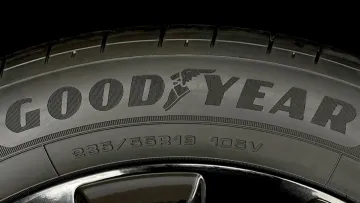 Терміново перевірте маркування: Goodyear попередив про дефект у популярних шинах