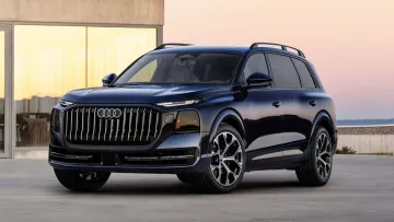 За 45 тижнів до прем'єри: чому Audi терміново переробила свій найдорожчий позашляховик