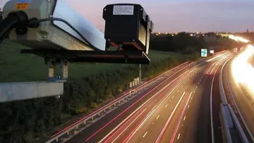 Де не вдасться проїхати непоміченим: як виглядає статистика камер відеофіксації на українських дорогах