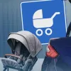 Нові правила паркування в Україні: які знаки мають бути на авто з маленькими дітьми та водіїв-початківців