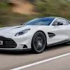 Найдорожча машина в Україні: не «Mercedes» і не «Lamborghini» – ось за скільки продають цей легковик