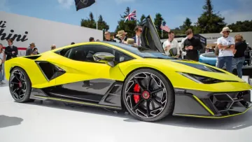 Реактивний бик: Lamborghini офіційно представила свою найпотужнішу модель Fenomeno — що вміє гіперкар