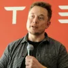 Можуть прибрати свої? У Tesla незадоволені Ілоном Маском - ЗМІ дізналися деталі потенційного скандалу
