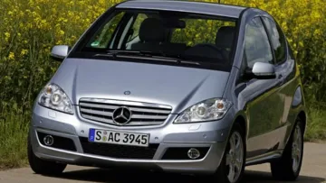 Бан розкоші: Mercedes-Benz змінила виробничий вектор своїх заводів — яка причина такого рішення