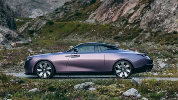 Не німець, не француз: Rolls-Royce представила найдорожчий автомобіль у Англії — що відомо про вартість машини