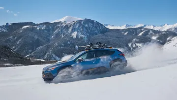 Не тільки Toyota Prado: названо найкращі позашляховики для пересування по глибокому снігу