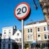 Всього 32 км на годину: названо європейську столицю з найбільшими обмеженнями руху для авто
