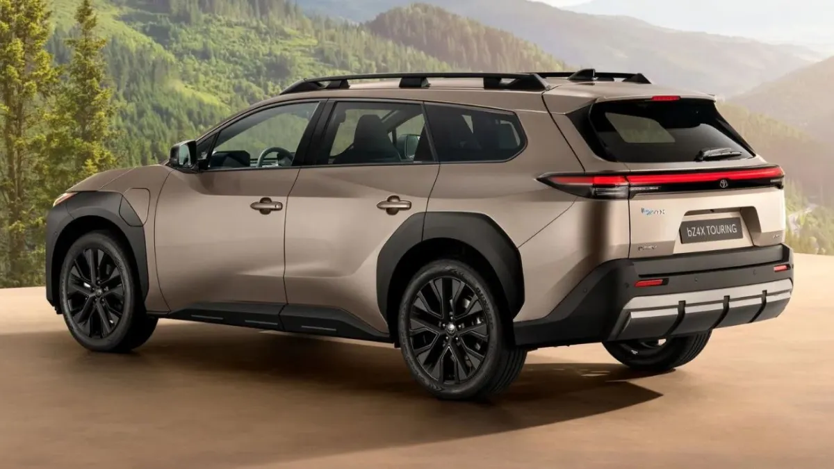 Toyota представила новий електричний кросовер-позашляховик: як виглядає повнопривідна новинка