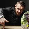 Олександру Положинському – 53: вокаліст гурту «Тартак», колишній суперник Зеленського та військовий ЗСУ