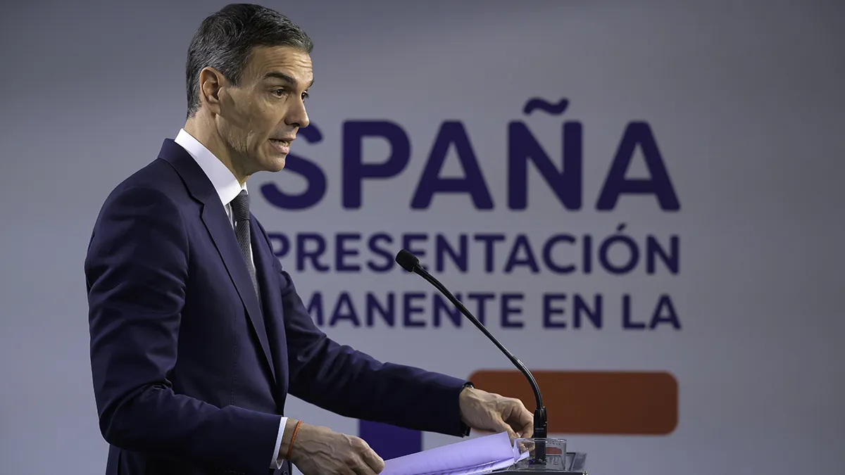 «Хай гавкають»: прем’єр Іспанії гостро відповів Дурову через критику заборони соцмереж для дітей до 16 років