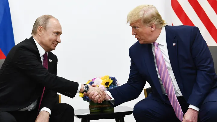 Трамп говорив про українські землі та вихід із перемовин: важливі заяви президента США перед зустріччю з Путіним