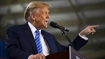 «Він просто збожеволів!»: Трамп розізлився на Путіна через обстріли України, згадавши Зеленського