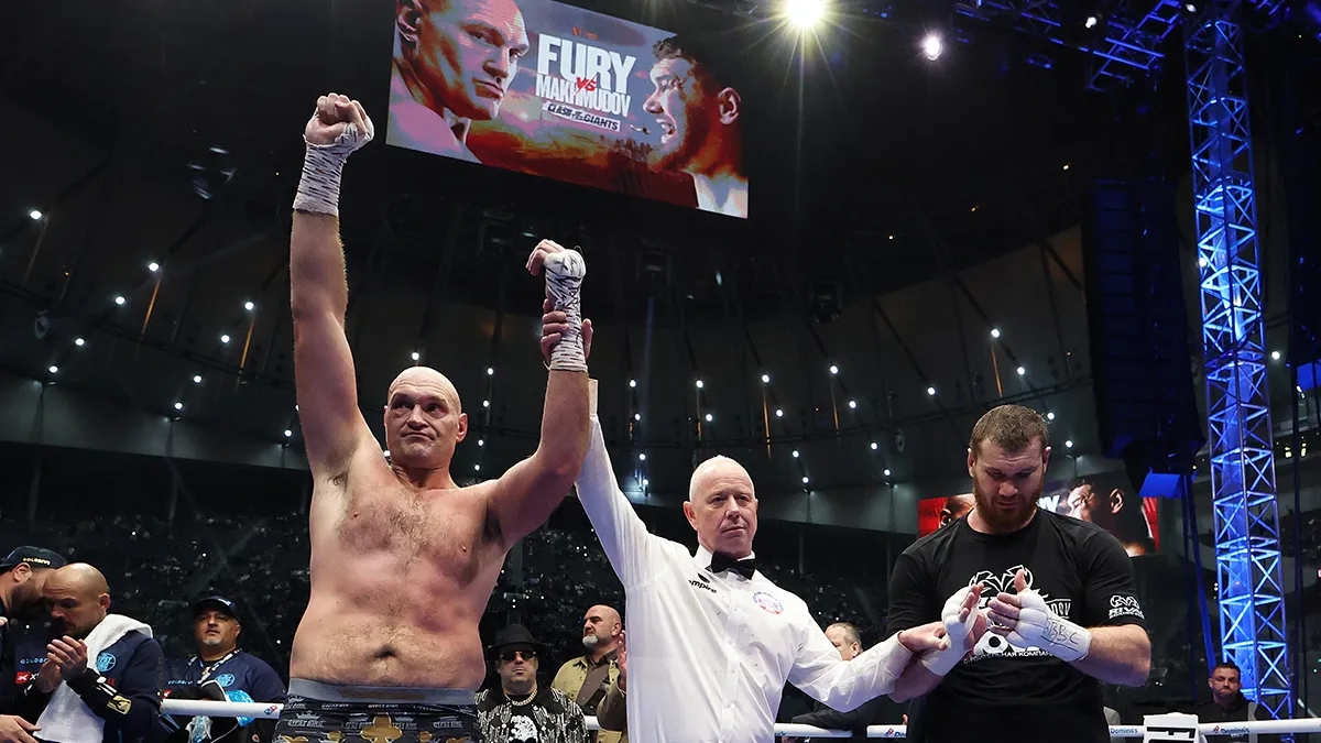 «Циганський король» повернувся на ринг після двох поразок від Усика: Тайсон Ф’юрі побив росіянина