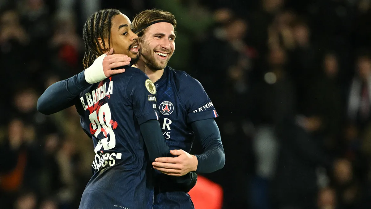 Українець і росіянин знову зіграли разом: Забарний і Сафонов допомогли ПСЖ перемогти Мец
