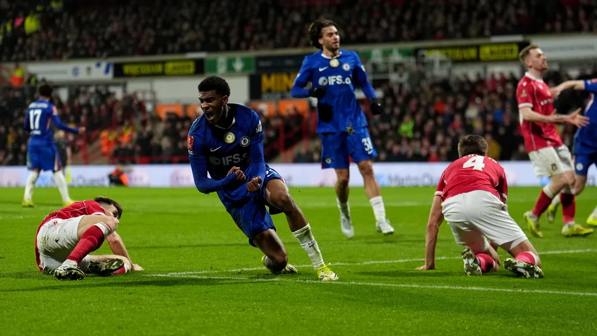 Гольова феєрія і голівудський сценарій: в Англії Челсі ледь не вилетів з Кубка від команди Раяна Рейнольдса