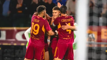 Довбик забив переможний гол Роми у своєму ювілейному матчі в Серії А: відео точного удару українця