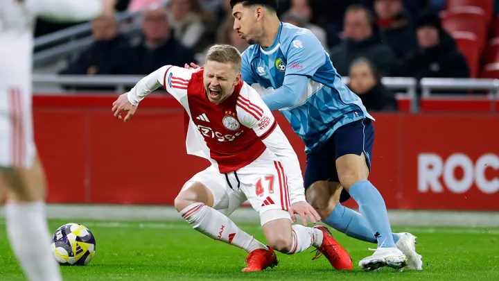 Зінченко отримав травму в першому матчі на домашньому стадіоні Аякса: українця замінили на початку гри