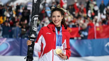 Найбагатша спортсменка Олімпіади виграла золоту медаль: тріумф фристайлістки та моделі Ейлін Гу в Мілані